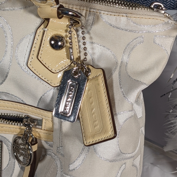 Coach Poppy Limited Edition Purse with Dust Bag - Picture 7 of 10